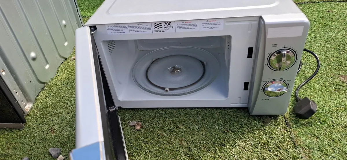 Microwave - Image 2
