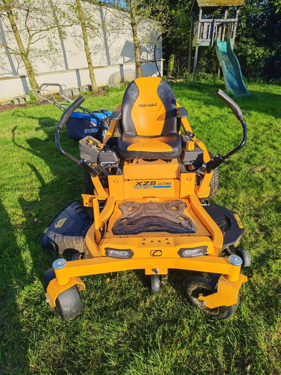 Cub Cadet XZ5 Ultima - Image 1