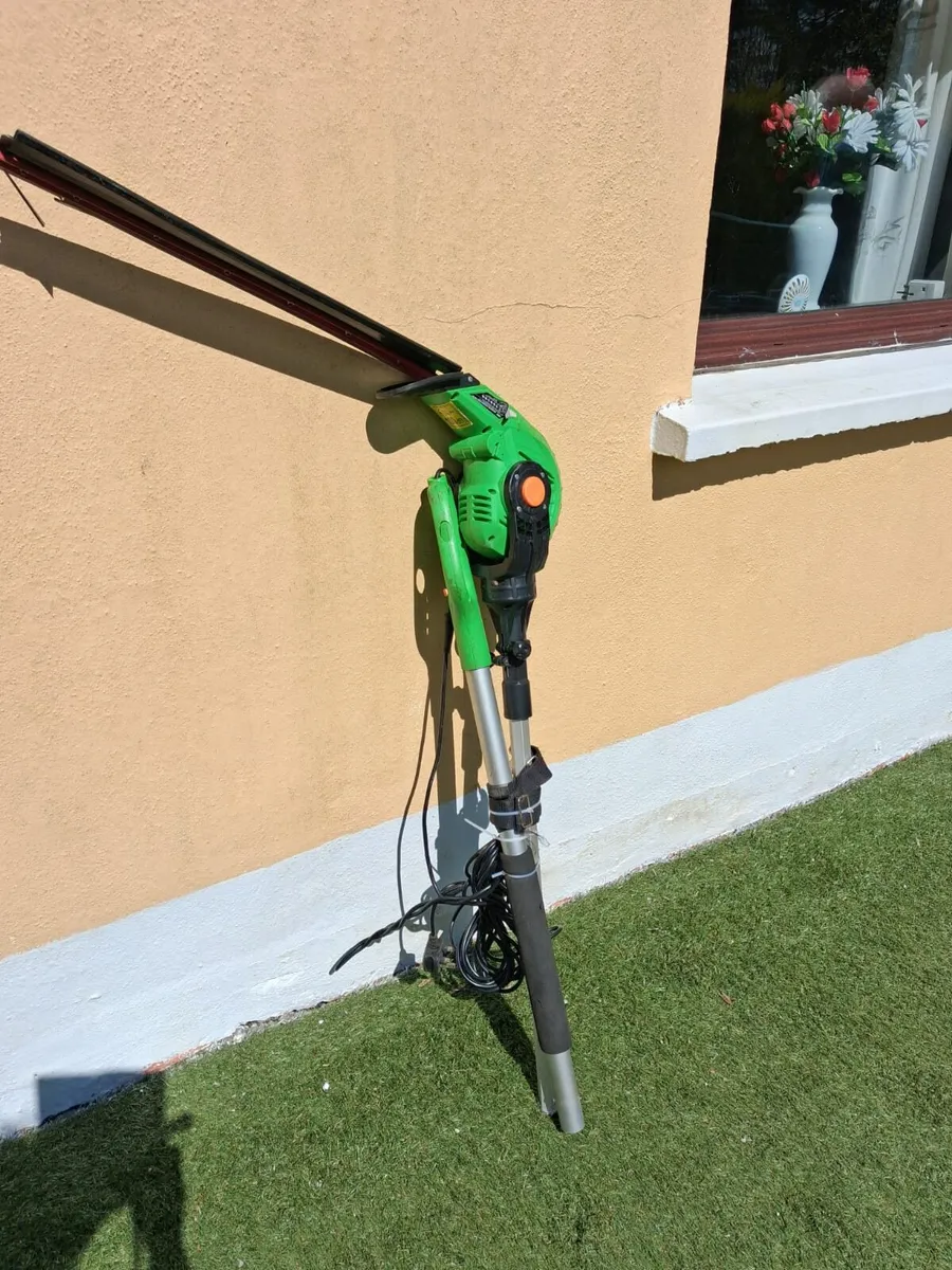 Hedge trimmer