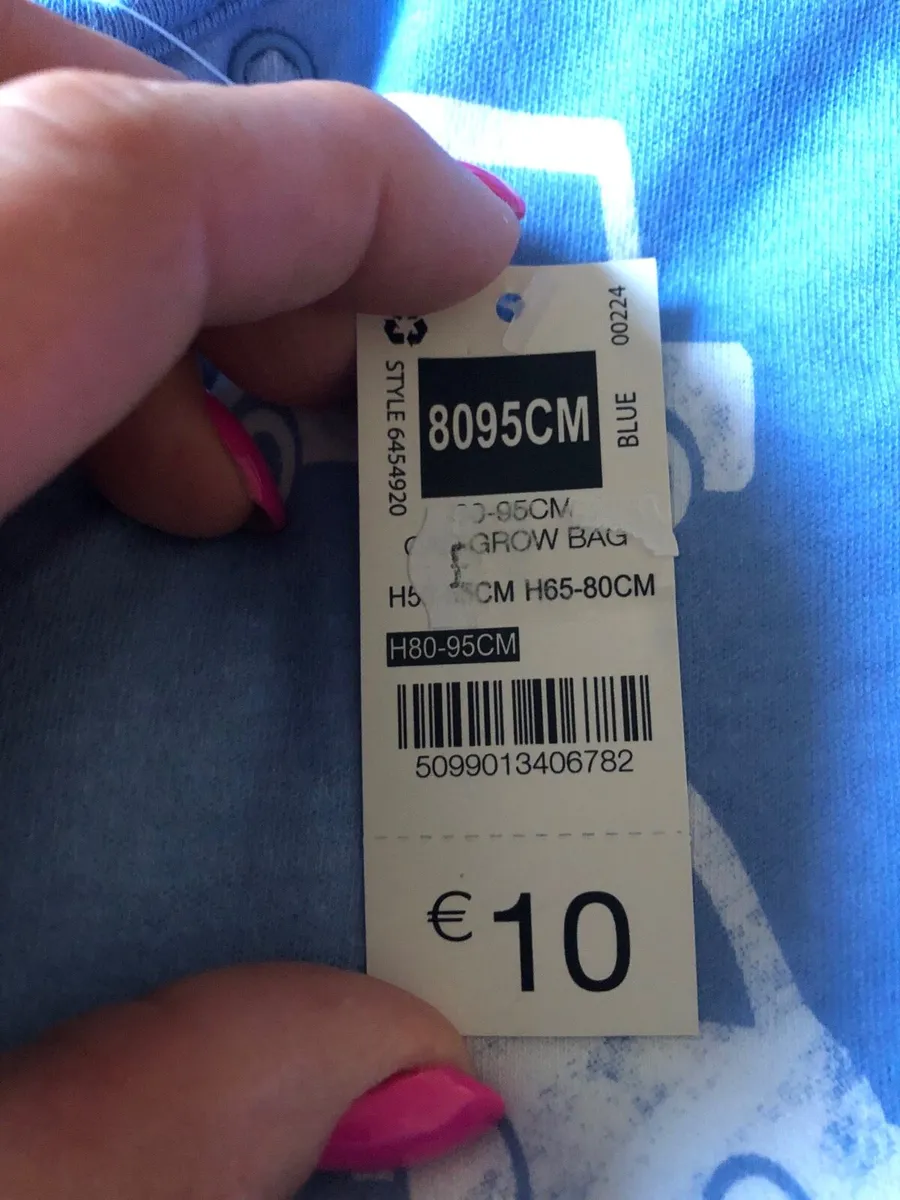 Boys sleeping bag 12/18 mths €6 - Image 4