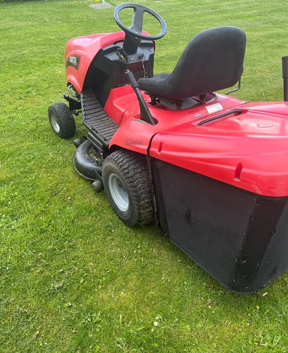 Castelgarden Twincut ride-on mower - Image 2