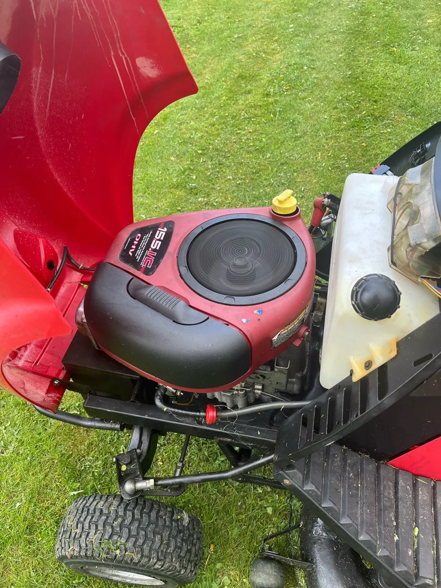 Castelgarden Twincut ride-on mower - Image 3