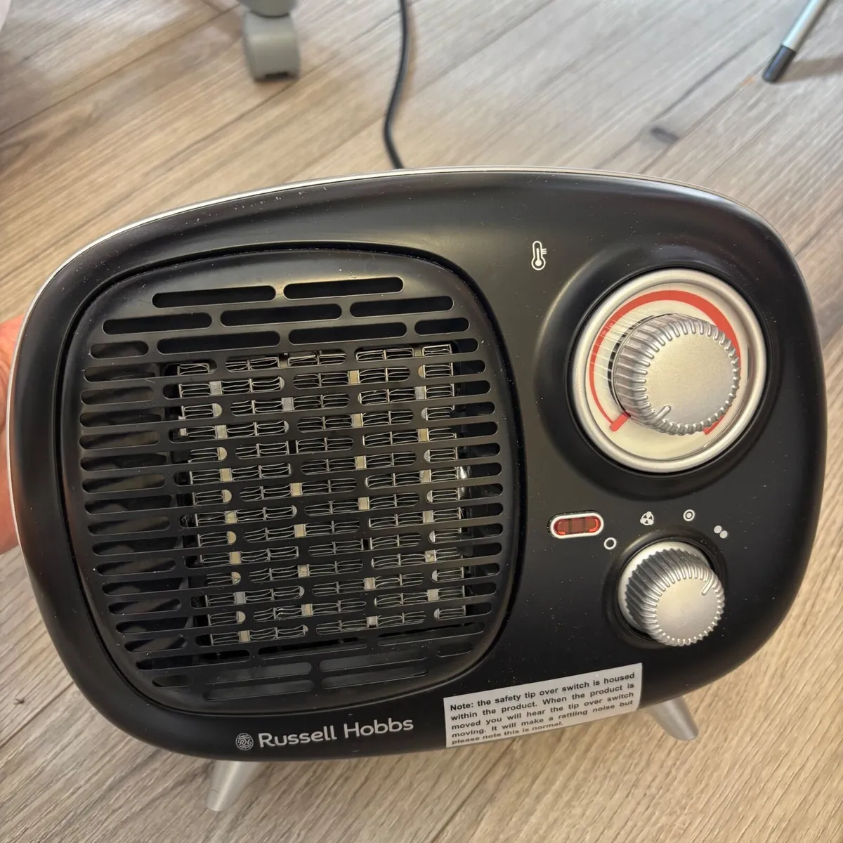 Russell Hobbs Ceramic 1Kw Fan Heater - Image 2