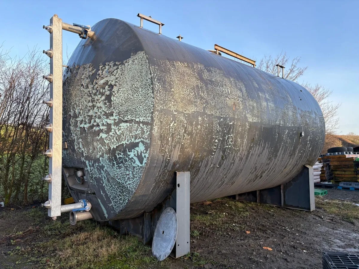 60,000 LITRE STAINLESS STEEL INSULATED TANK