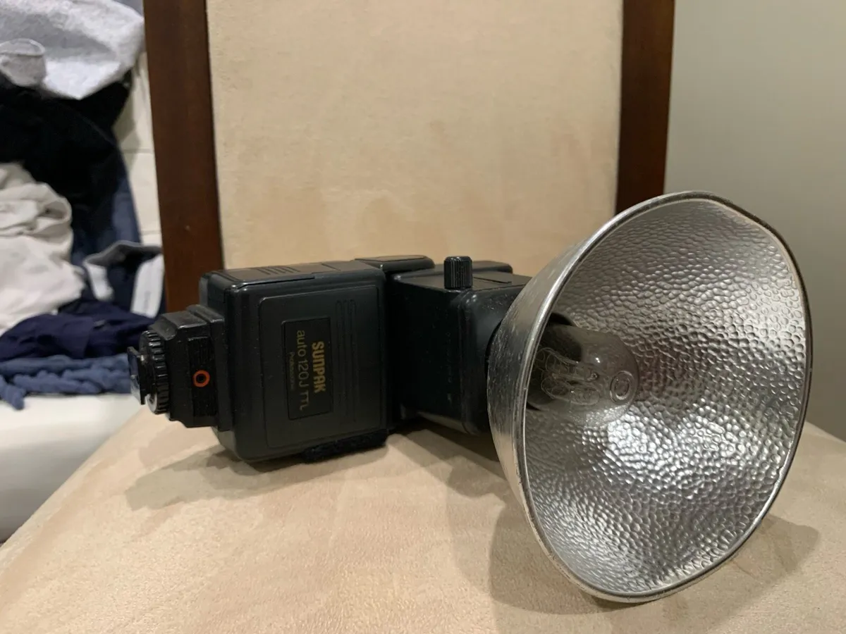 Vintage Sunpak Auto 120J TTL Flash - Image 1