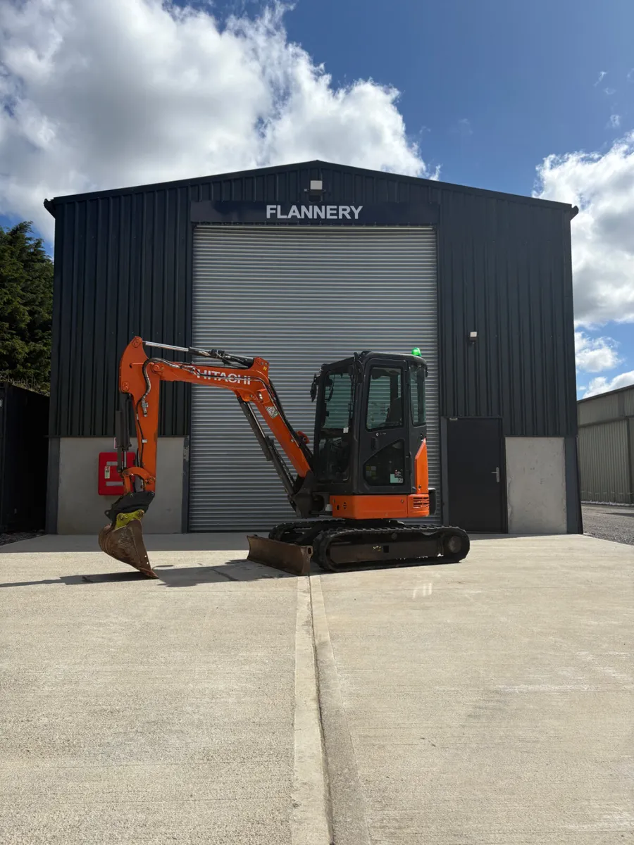 2020 Hitachi 26U - Image 1