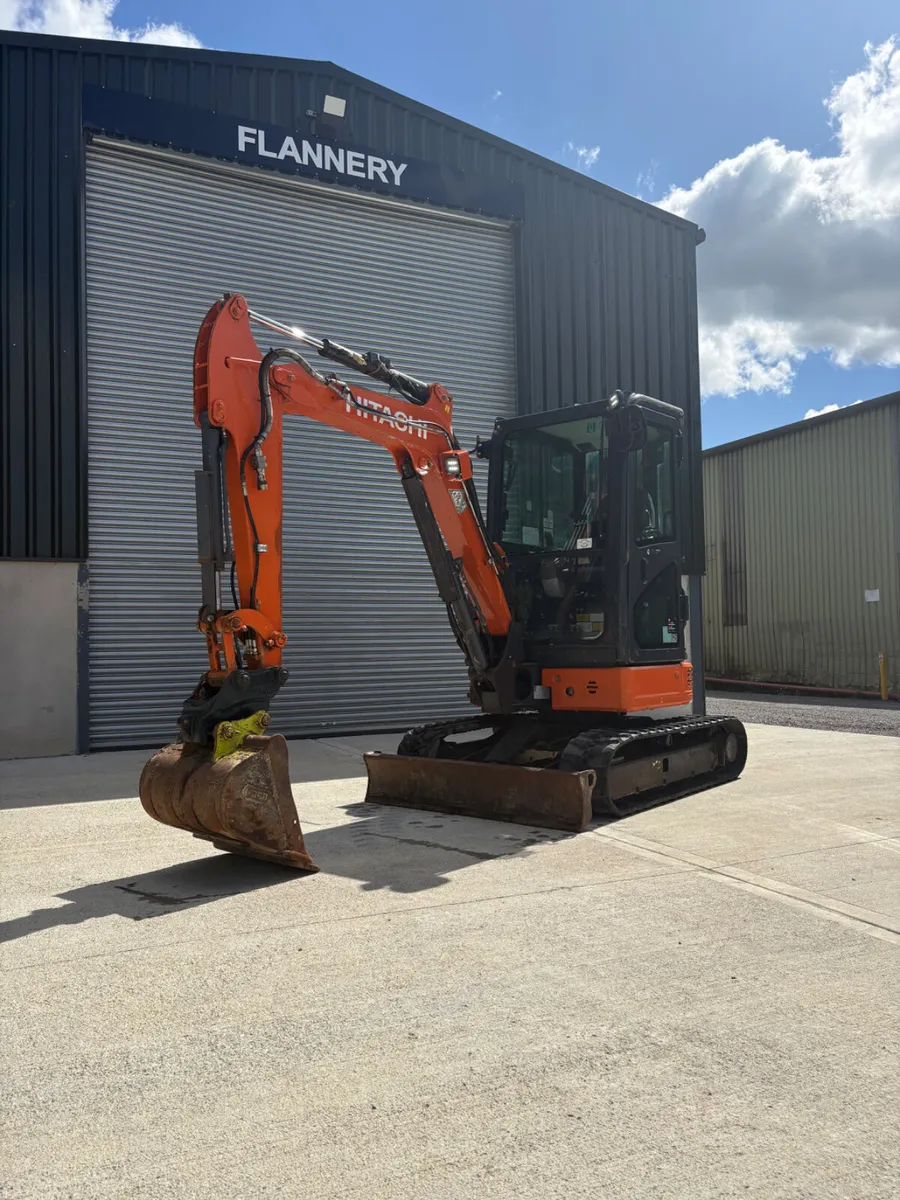 2020 Hitachi 26U - Image 2