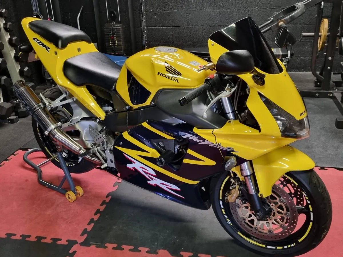 Honda CBR 954rr Fireblade - Image 2