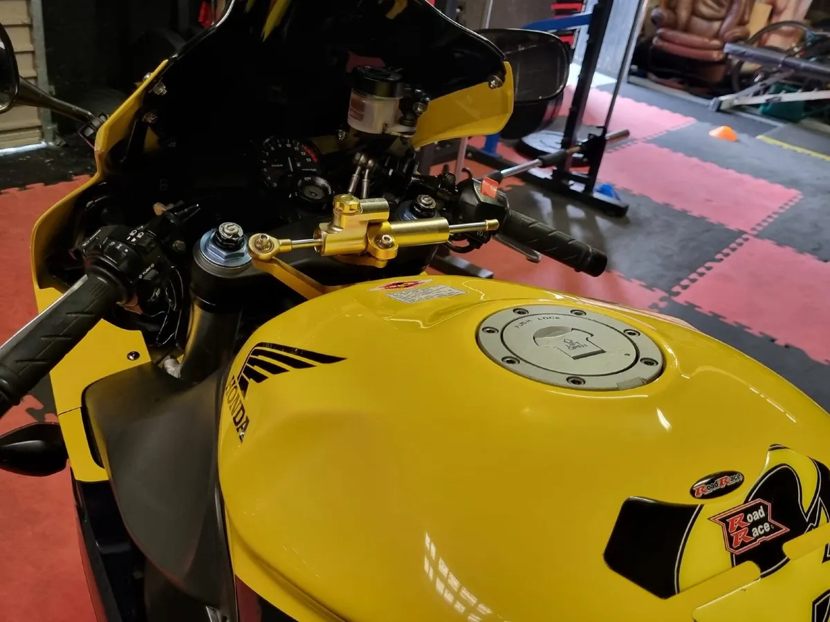 Honda CBR 954rr Fireblade - Image 3