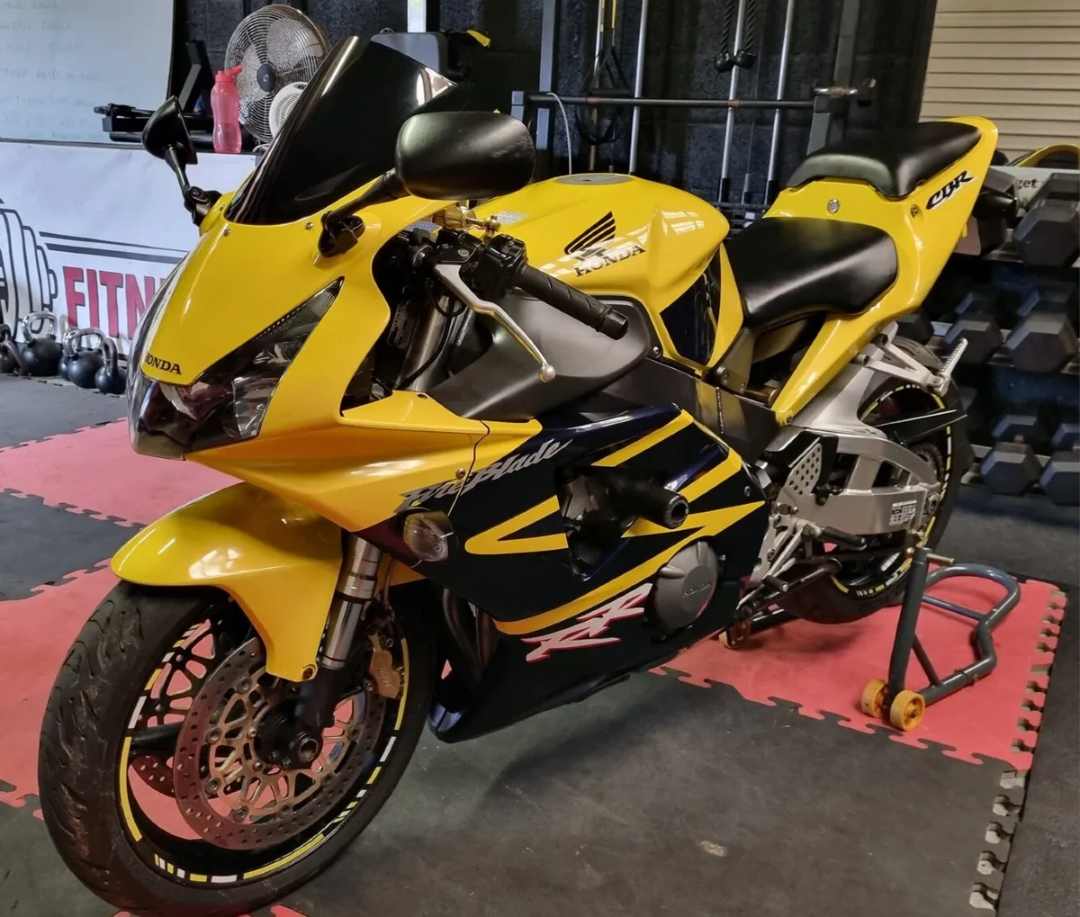 Honda CBR 954rr Fireblade - Image 4
