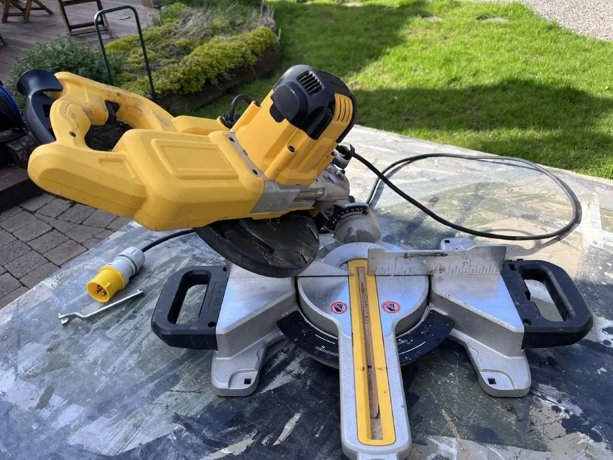 110V De Walt Mitre Saw - Image 2