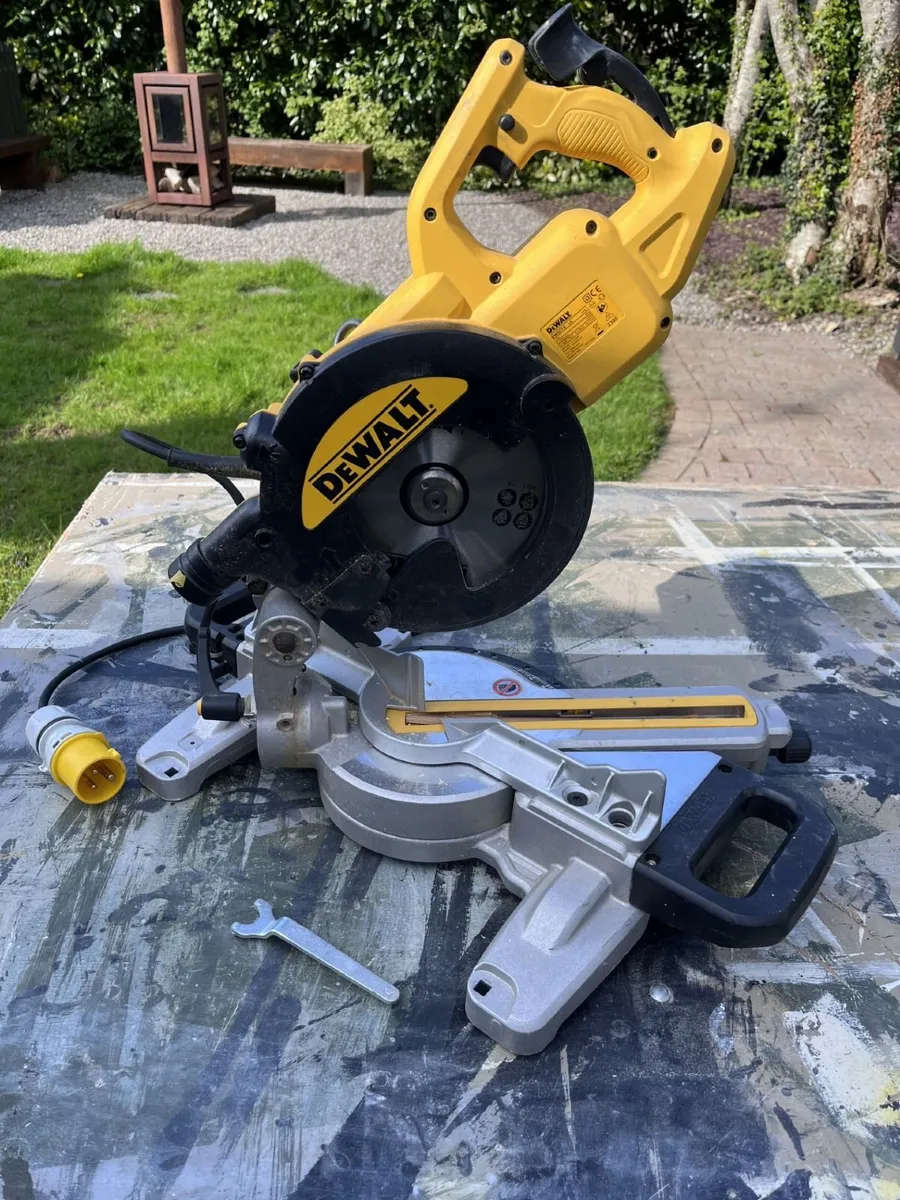 110V De Walt Mitre Saw - Image 4