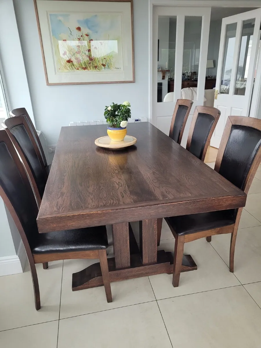 Dining table - Image 1