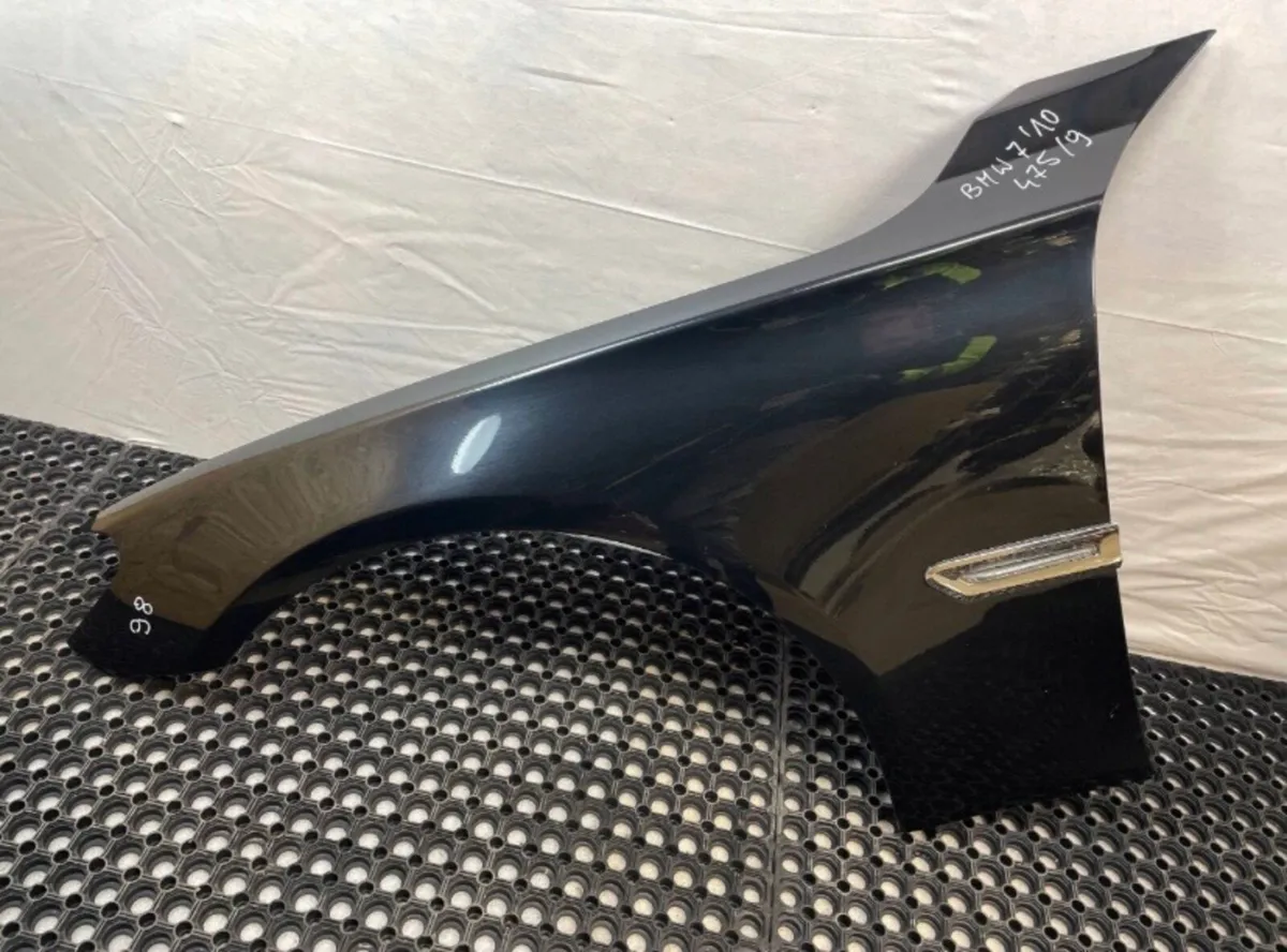 BMW 7 series F01 F02 left front wing - black 475 - Image 1