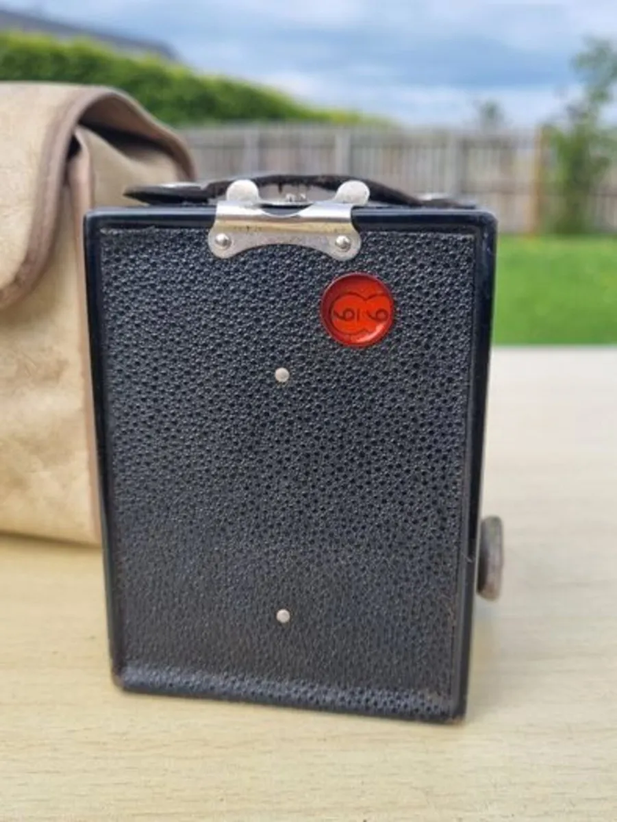 Kodak Brownie Junior box camera - Image 4