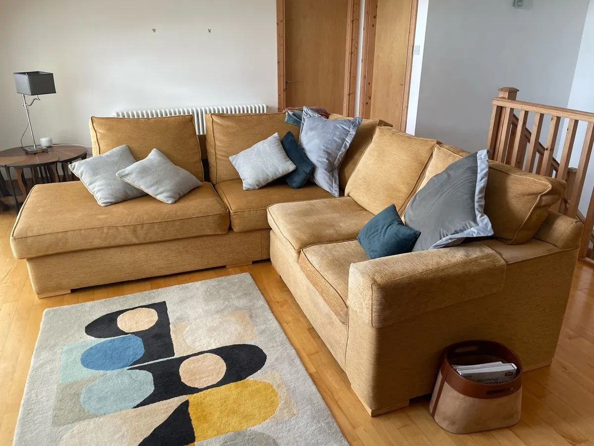 L shaped couch - Image 4