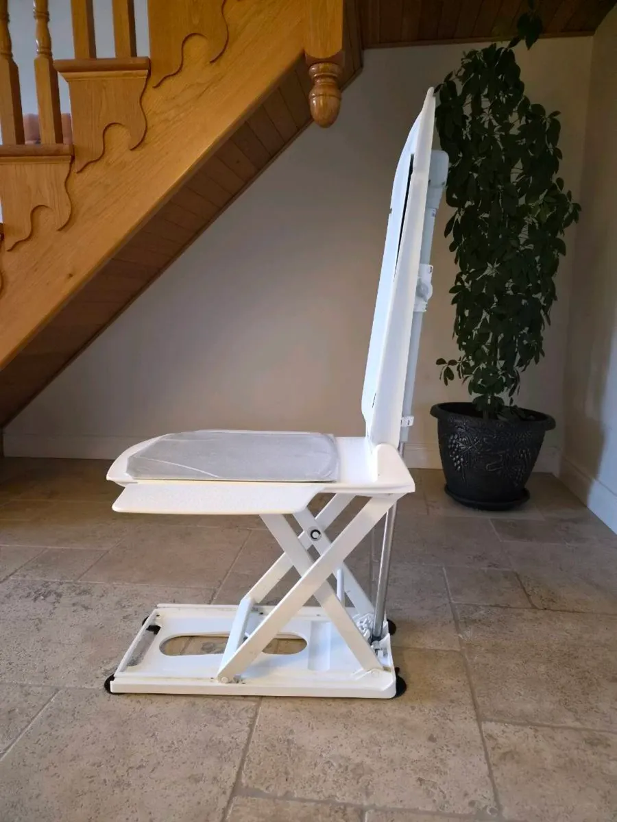 Bathlift (Bathmaster Deltis) - Image 2