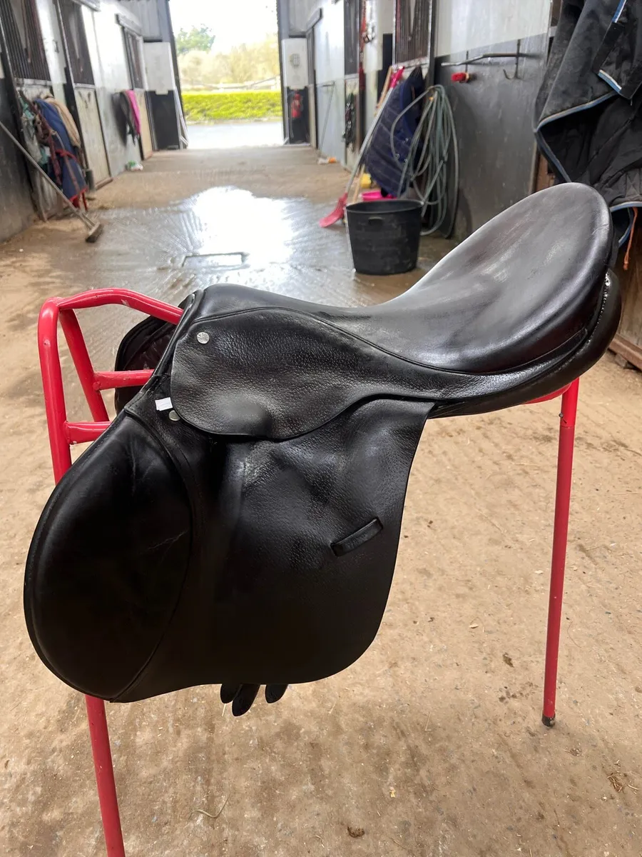 Berney Bro saddle - Image 1