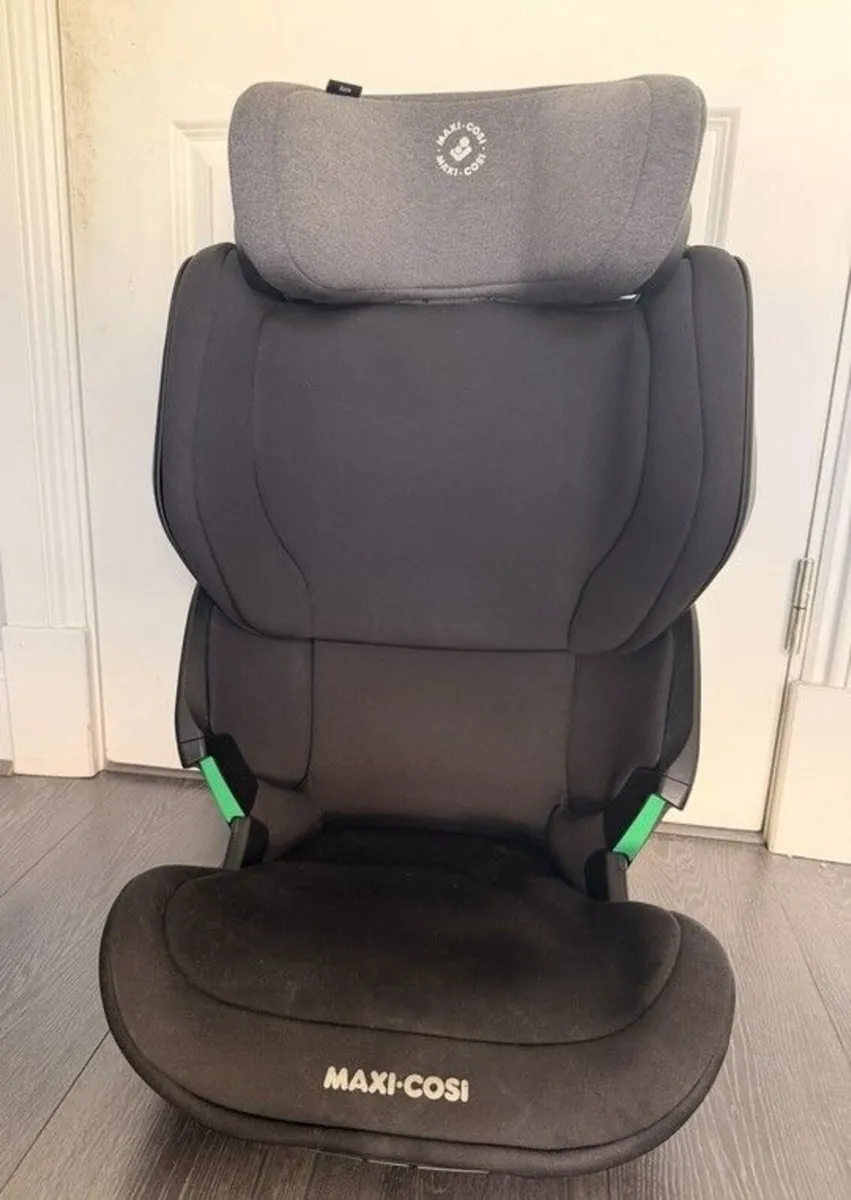 Maxi Cosi Kore I-size Black ISO-Fix 3.5 to 12 yrs - Image 1