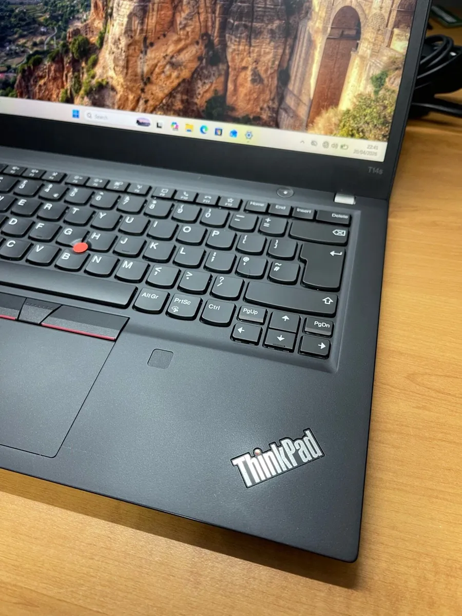 Lenovo Thinkpad i7 pro 16/512 Windows 11 - Image 2