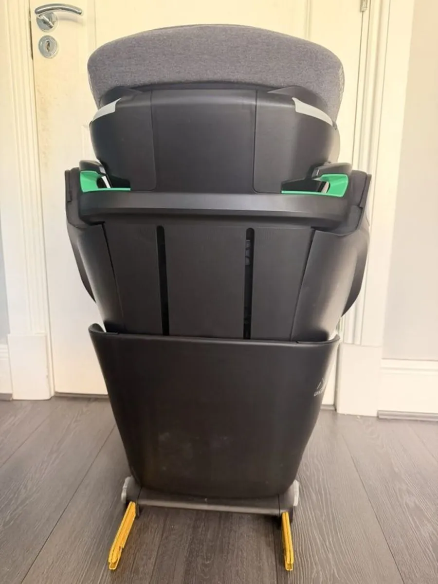 Maxi Cosi Kore I-size Black ISO-Fix 3.5 to 12 yrs - Image 2