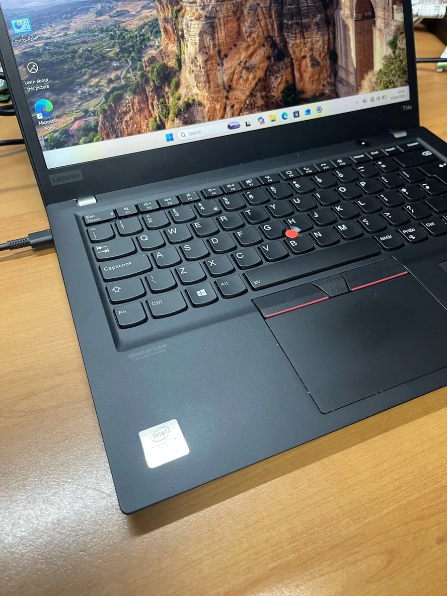 Lenovo Thinkpad i7 pro 16/512 Windows 11 - Image 3