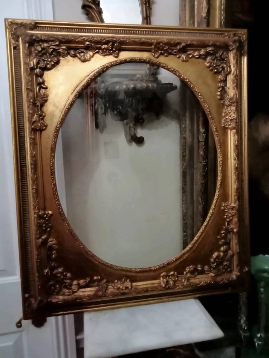 Vintage gilt frame - Image 1