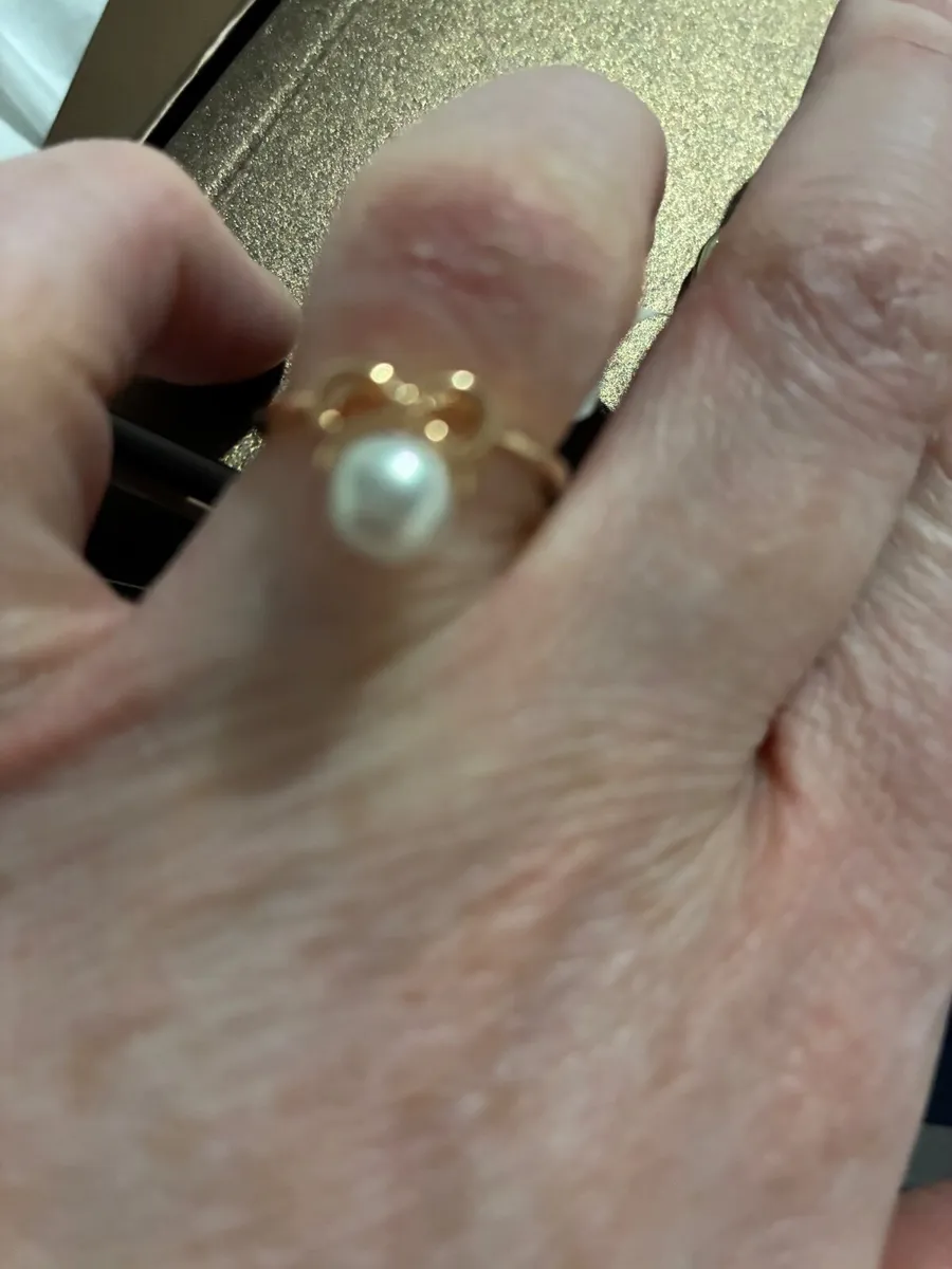 Jewellery - Image 1