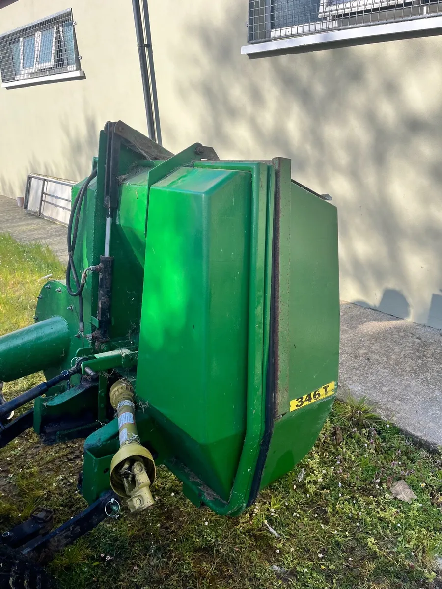 John Deere grass collector - Image 1