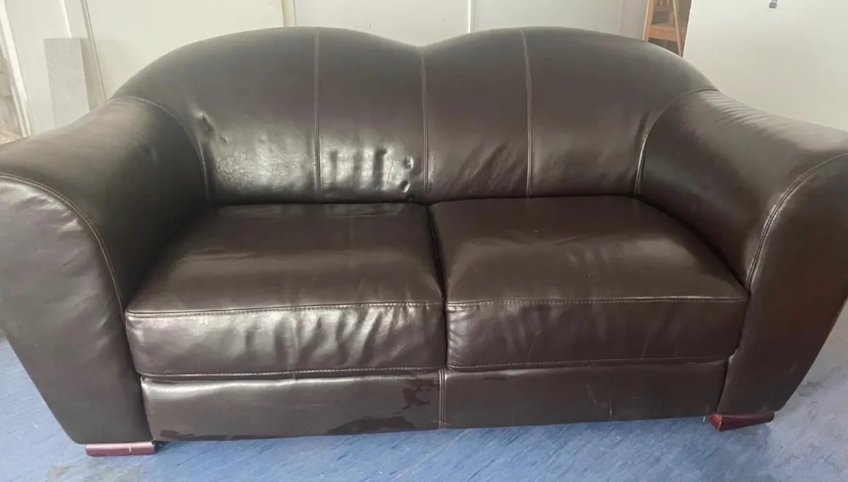 Stylish Brown Leather Sofa - 3 Seater
