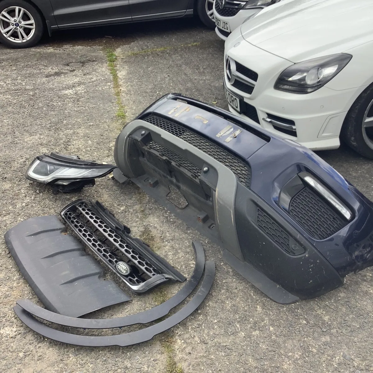 Range Rover evoque  2017 parts front bumper - Image 4