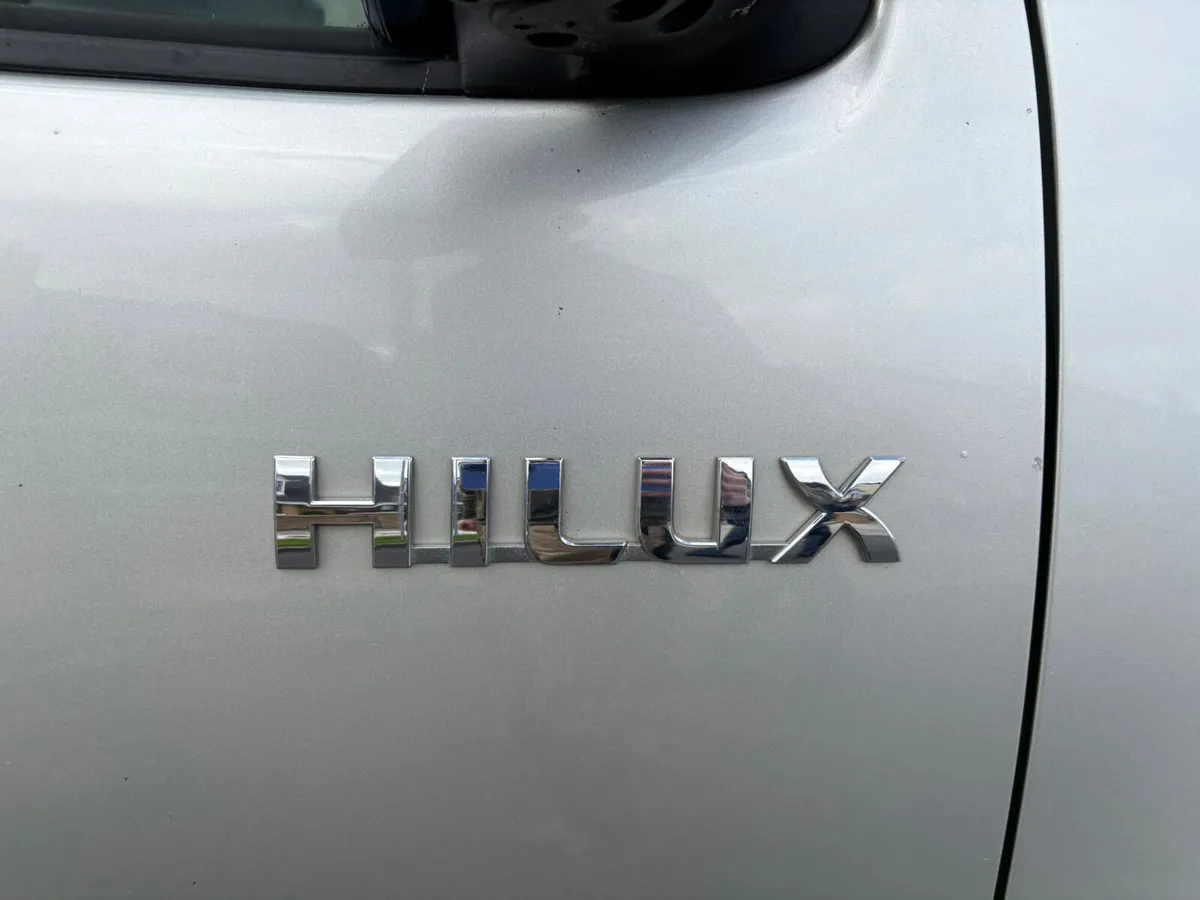 Toyota Hilux 3.0 D4D MANUAL 2014 - Image 4
