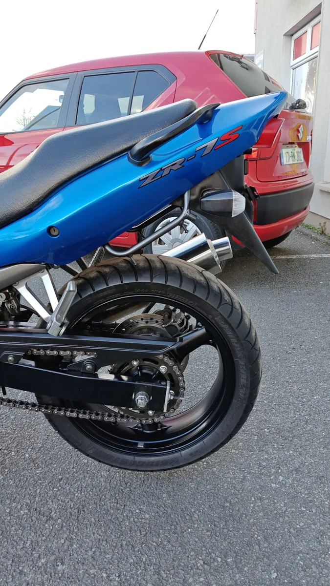 Kawasaki ZR-7S V.Clean Bike 27 k Km only - Image 3
