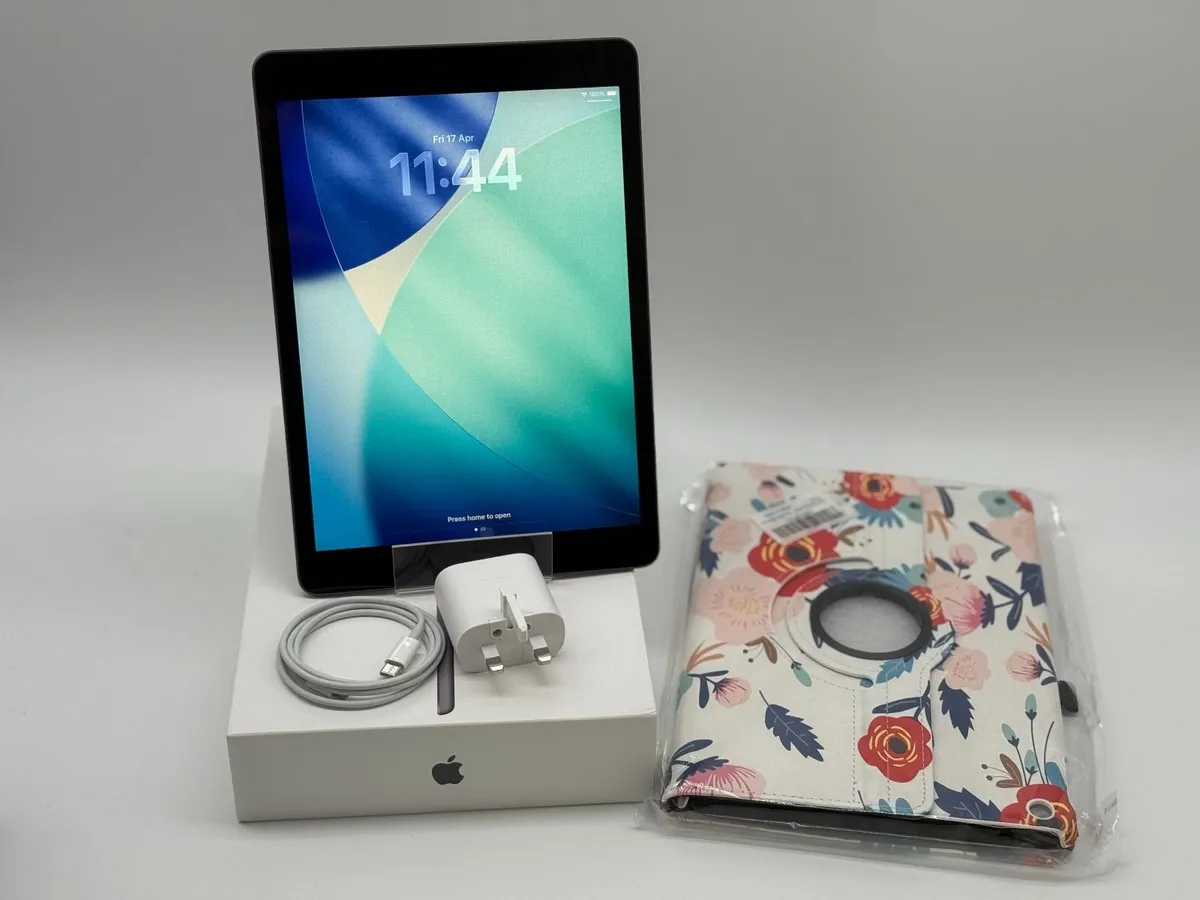 iPad 9th 64GB - Image 1