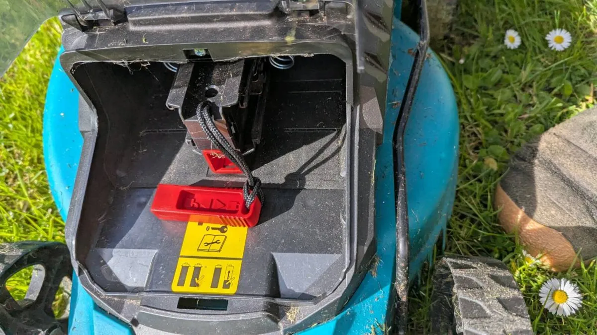 Cordless Lawn Mower + Grass Trimmer Set - Image 3