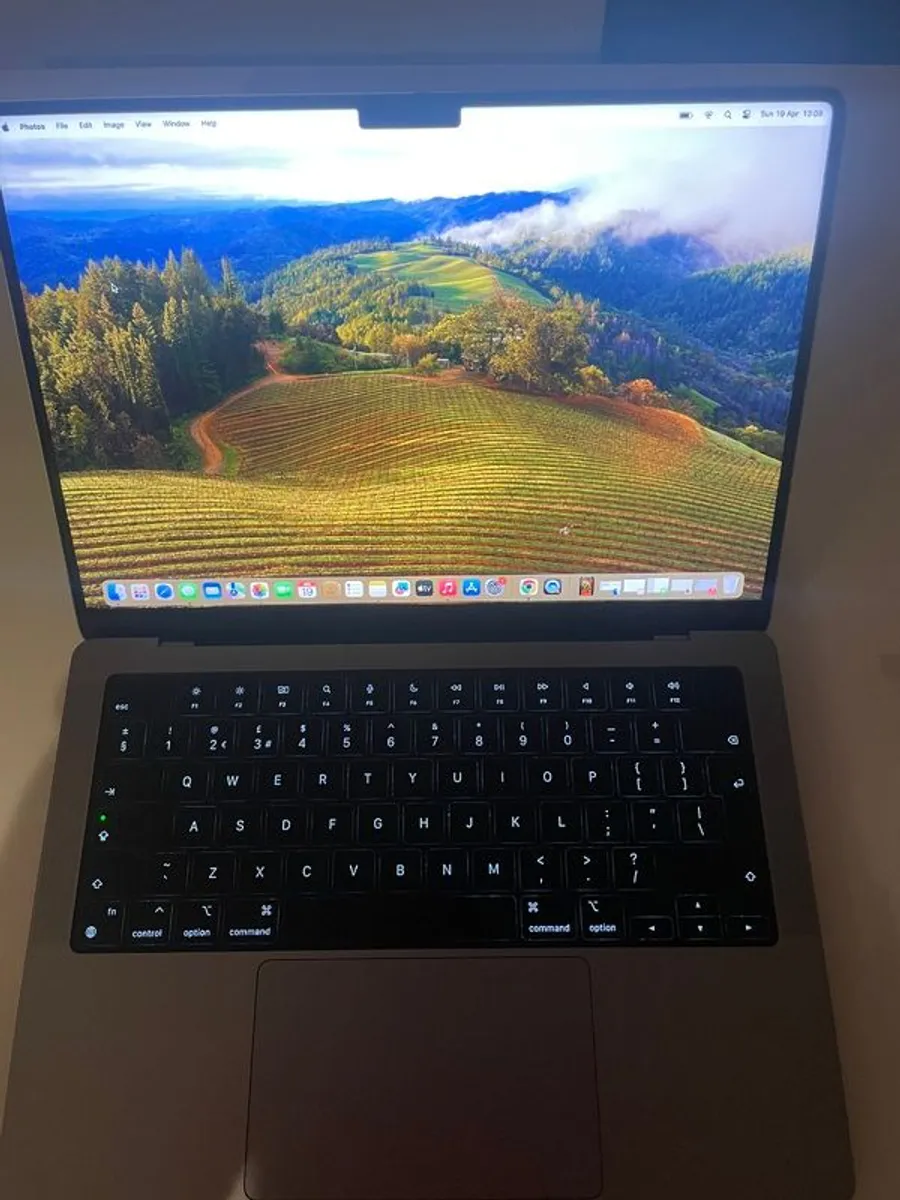 MacBook Pro M1 - Image 2
