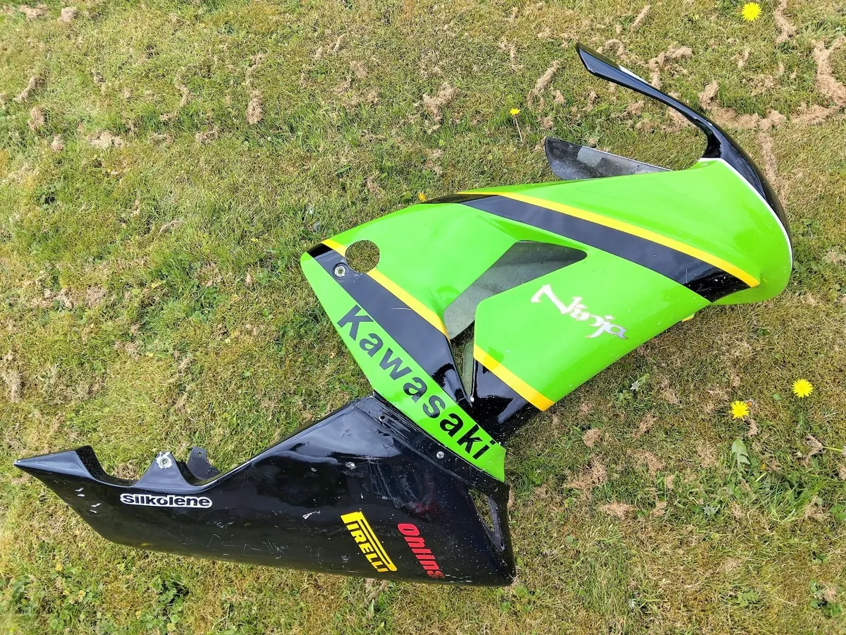 2006/2007 Kawasaki ZX10R Race Fairing & Seat - Image 1