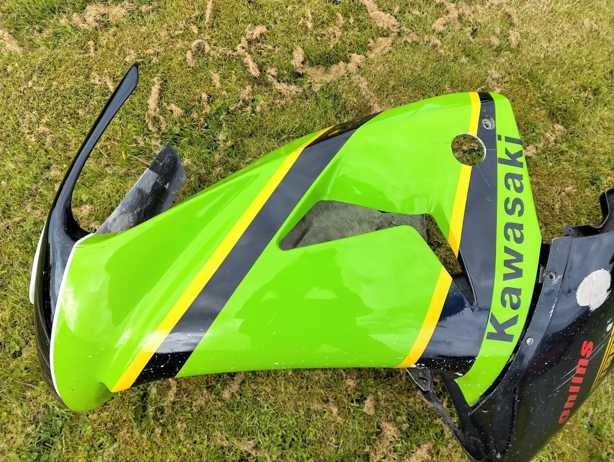 2006/2007 Kawasaki ZX10R Race Fairing & Seat - Image 4