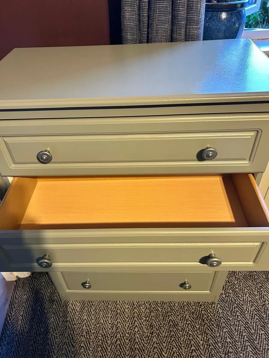 Chest of drawers - Image 3