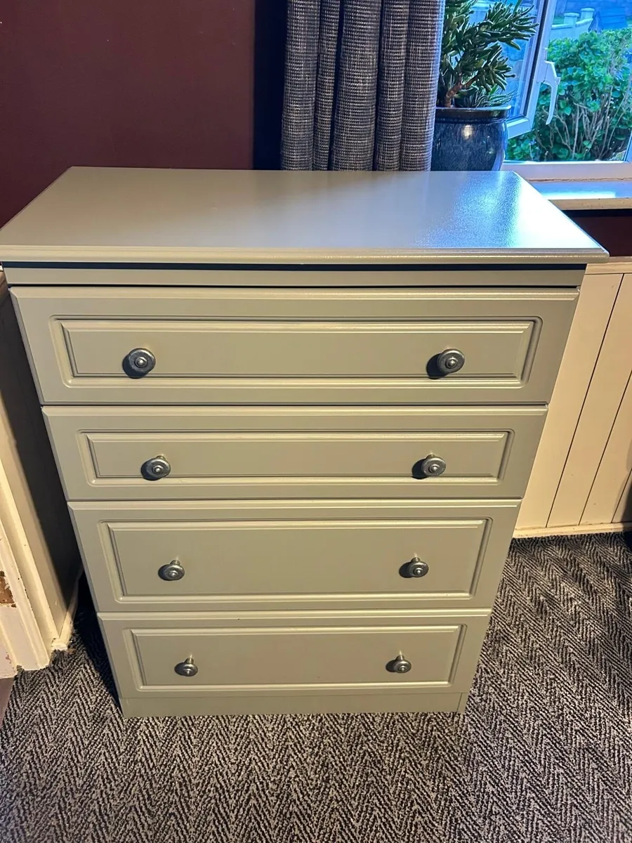 Chest of drawers - Image 2