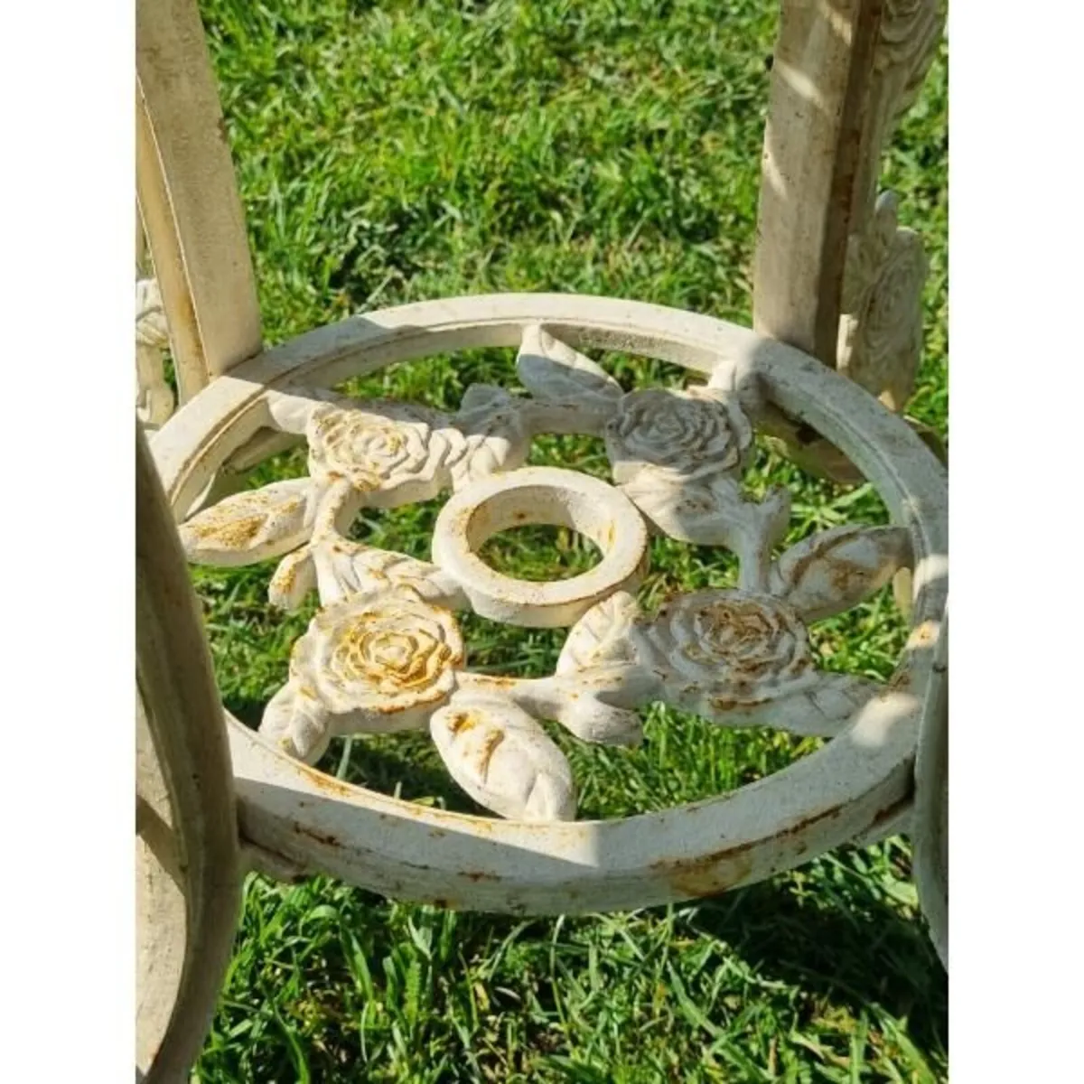 Cast Iron Table – Round – Large – Style H – H295 - Image 4