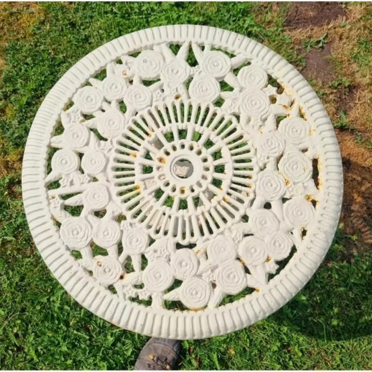 Cast Iron Table Medium CH-R-636 - Image 2