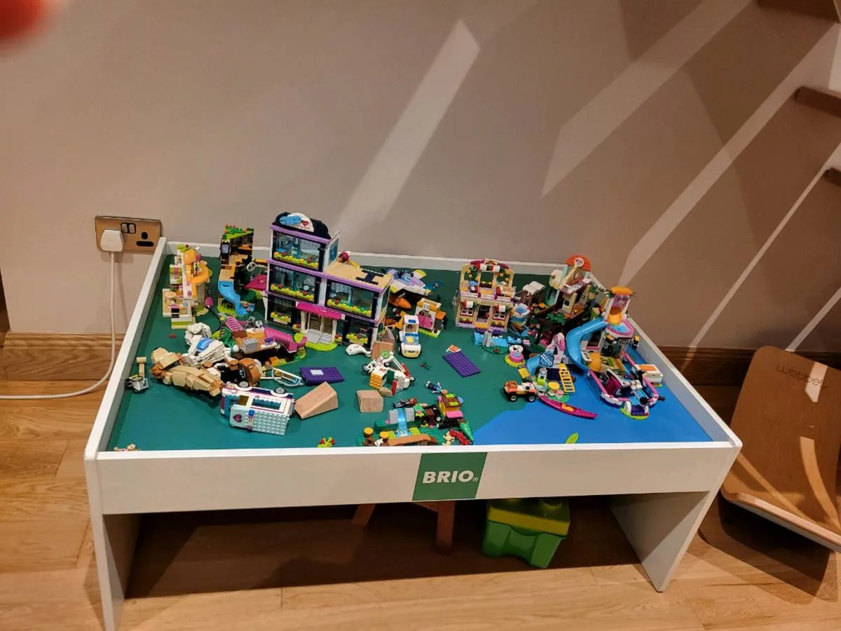 Brio train/lego table