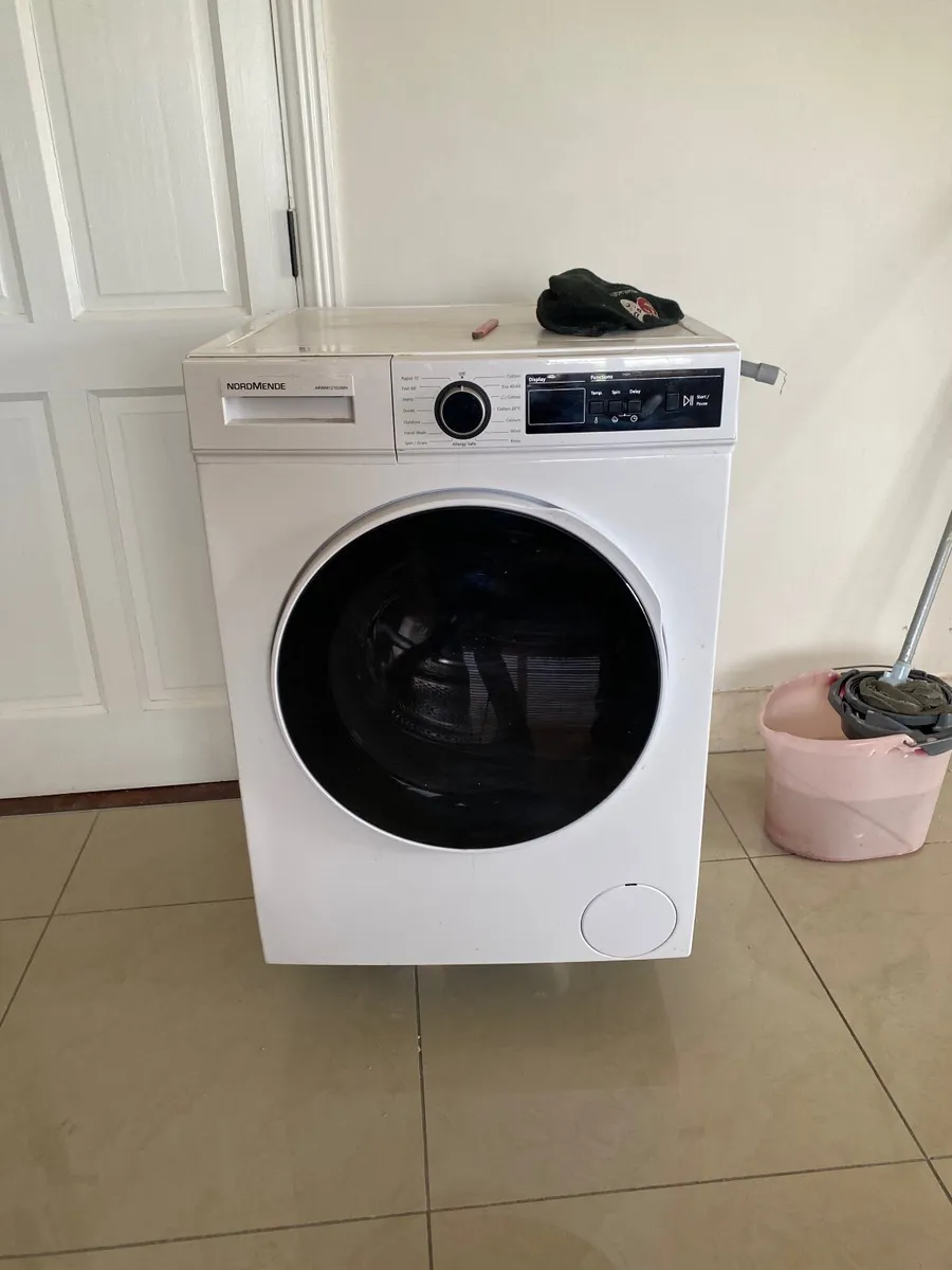 Fridge freezer and washing machine - Image 2