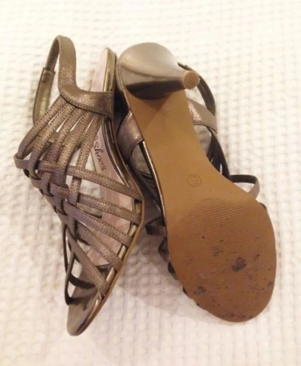 Gorgeous M&S Metallic Sandals: Size 5  AS NEW - Image 2