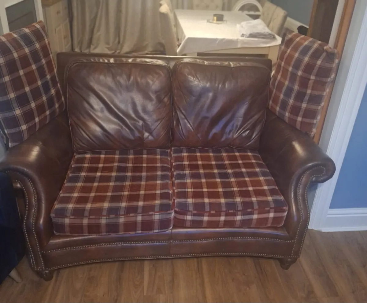 Leather 2 seater couch - Image 2