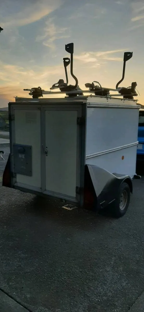 Camping trailer - Image 4