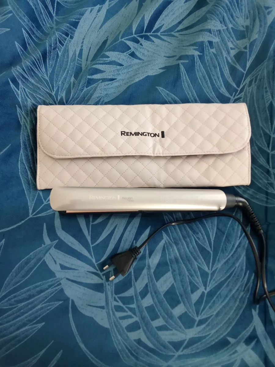 Remington hair straightener - Image 1
