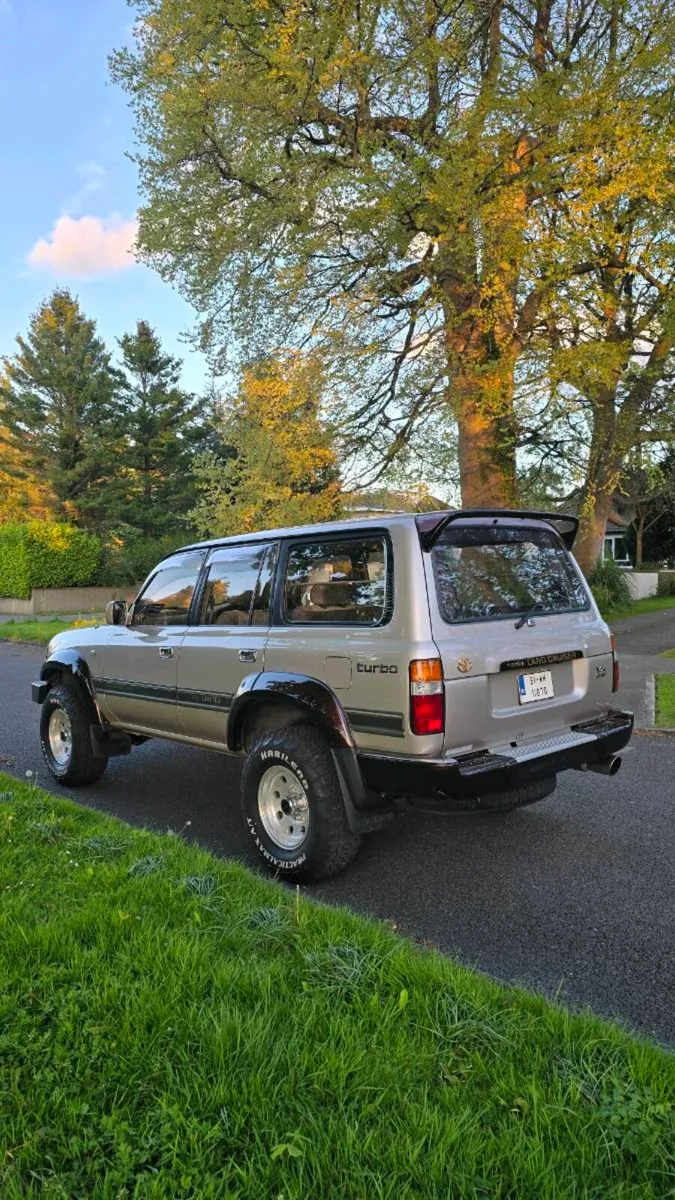 Toyota Landcruiser 80 series - Image 3