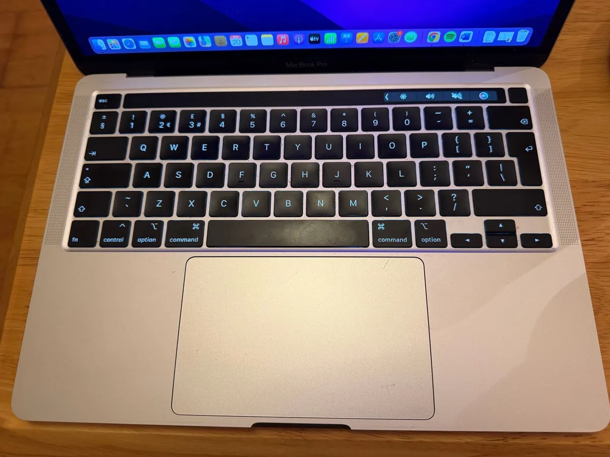 MacBook Pro with Touch Bar - Image 3